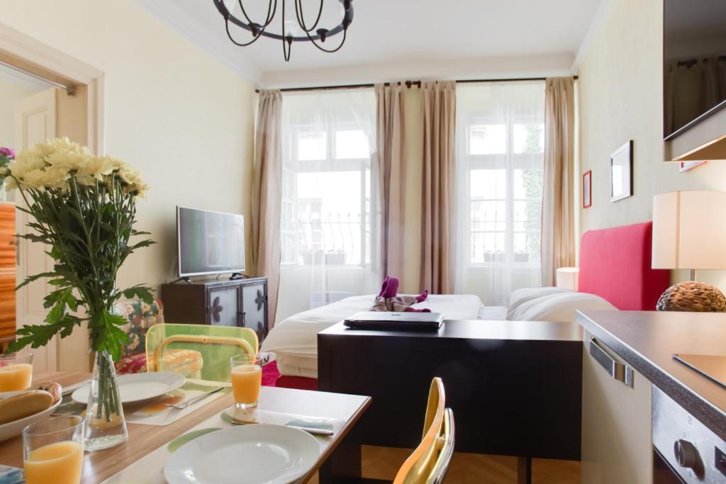 Апартаменты (Современные апартаменты с 2 спальнями), Апартаменты Prague Siesta