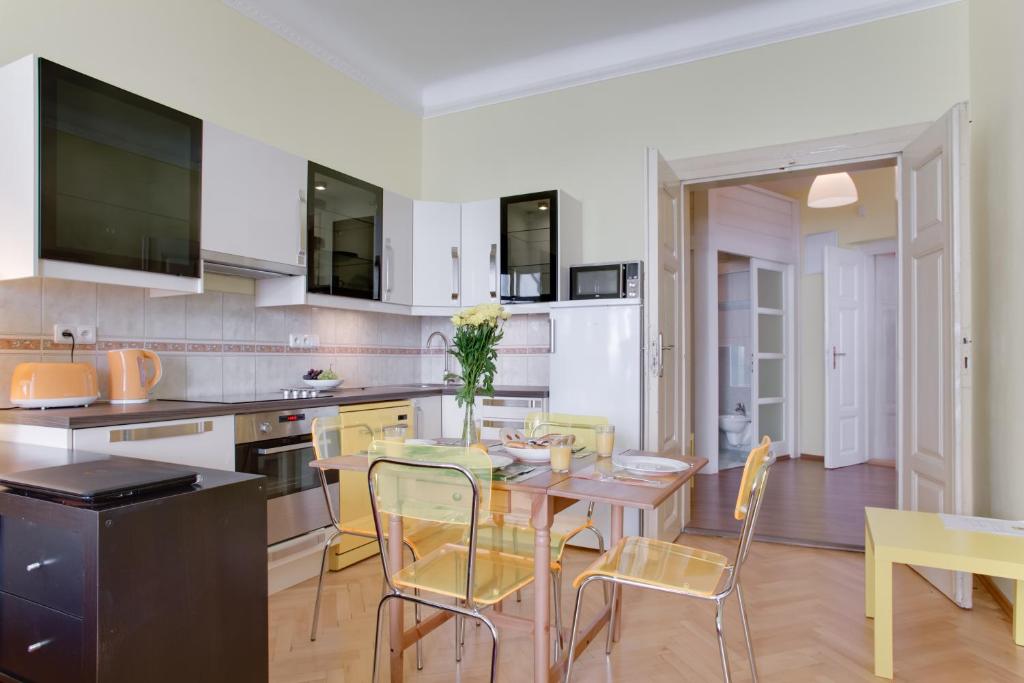 Апартаменты (Современные апартаменты с 2 спальнями), Апартаменты Prague Siesta