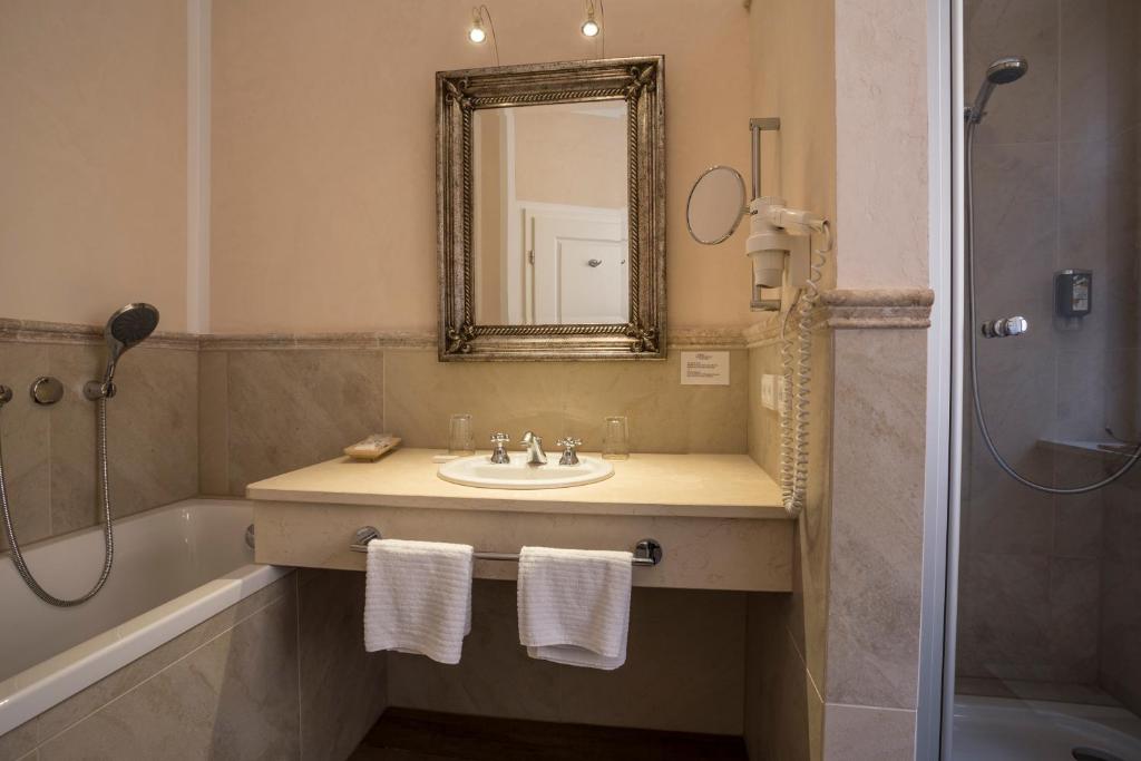 Двухместный (Номер «Комфорт» (для 1–4 человек)), Meiser's Hotel am Weinmarkt