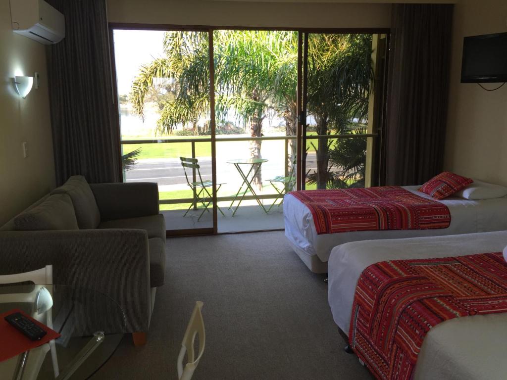 Abel Tasman Waterfront Motel photo 4