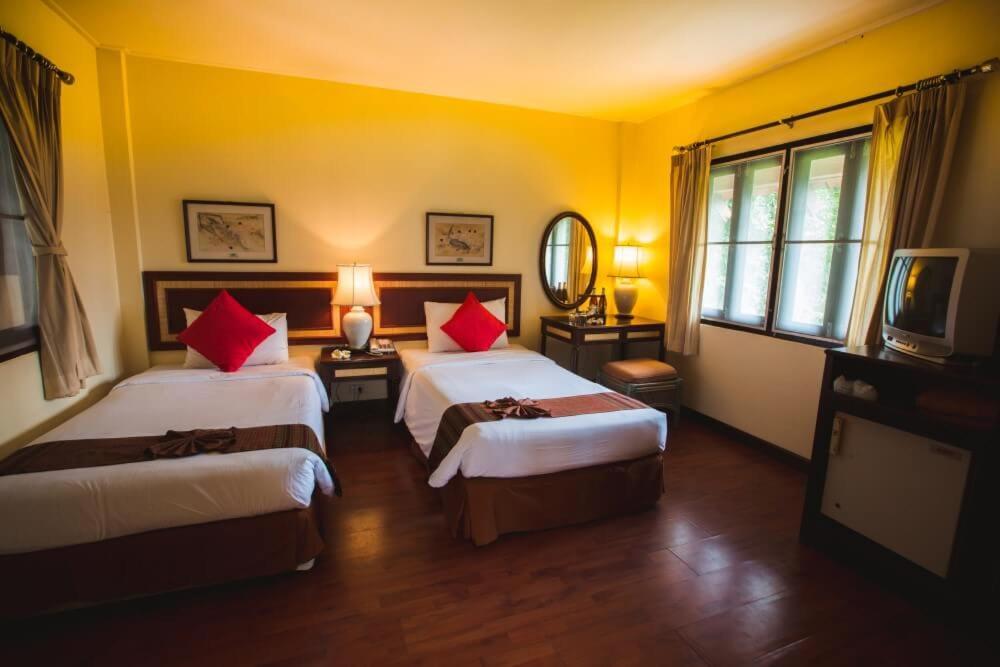 Вилла (Вилла с 3 спальнями), Natural Park Resort Pattaya