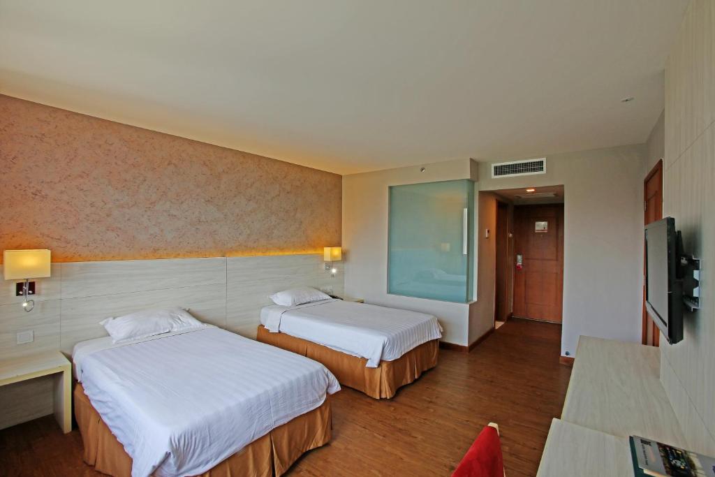 Hotel Malaysia - Tap to explore photos