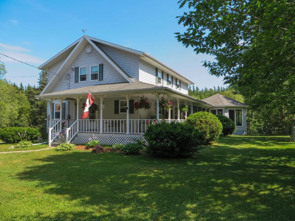 Forest & Lake PEI Bed & Breakfast photo 4