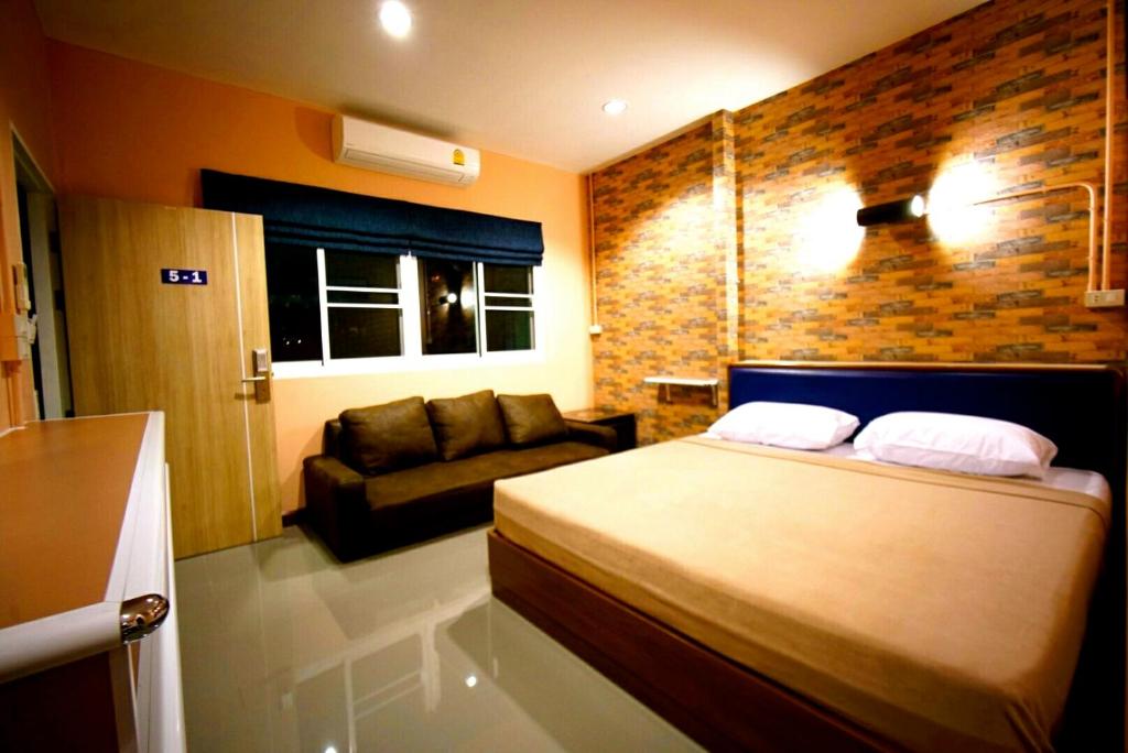Двухместный (Улучшенный двухместный номер с 1 кроватью), Urban Hostel Bangkok