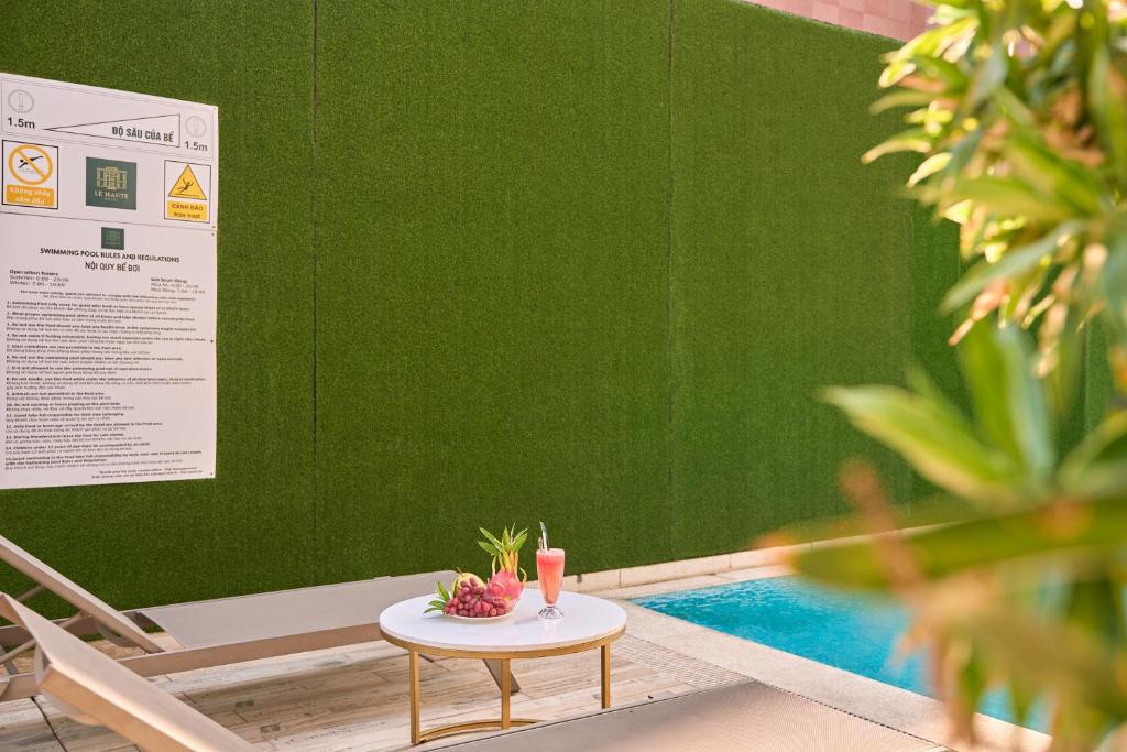 Le Haute Hotel Hai Phong - Tap to explore photos