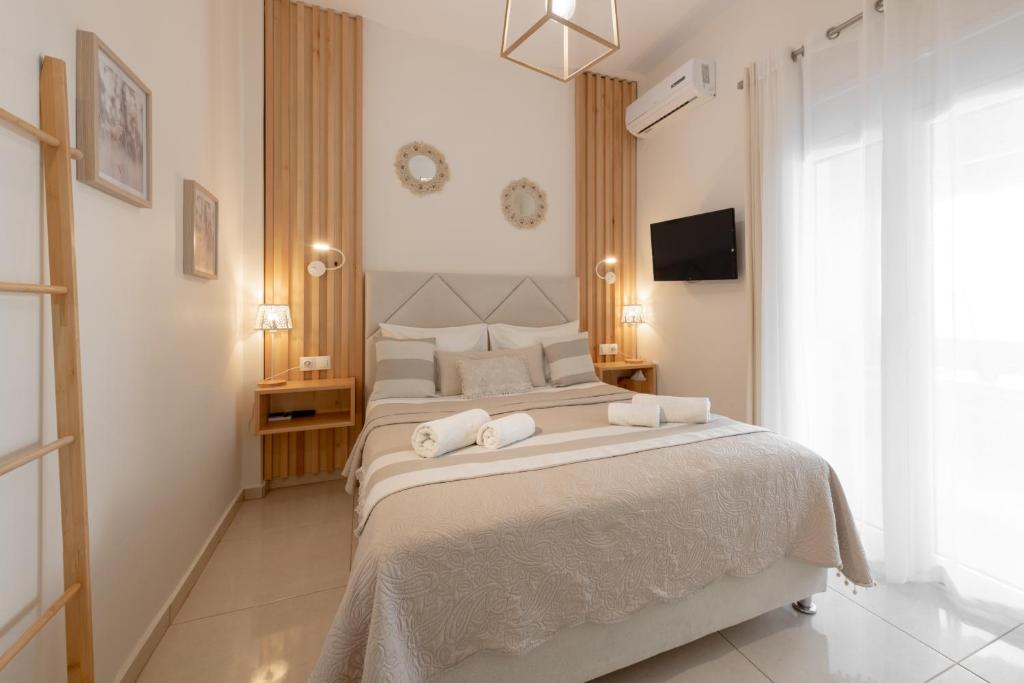 Diogenis Deluxe Apartment - Tap to explore photos