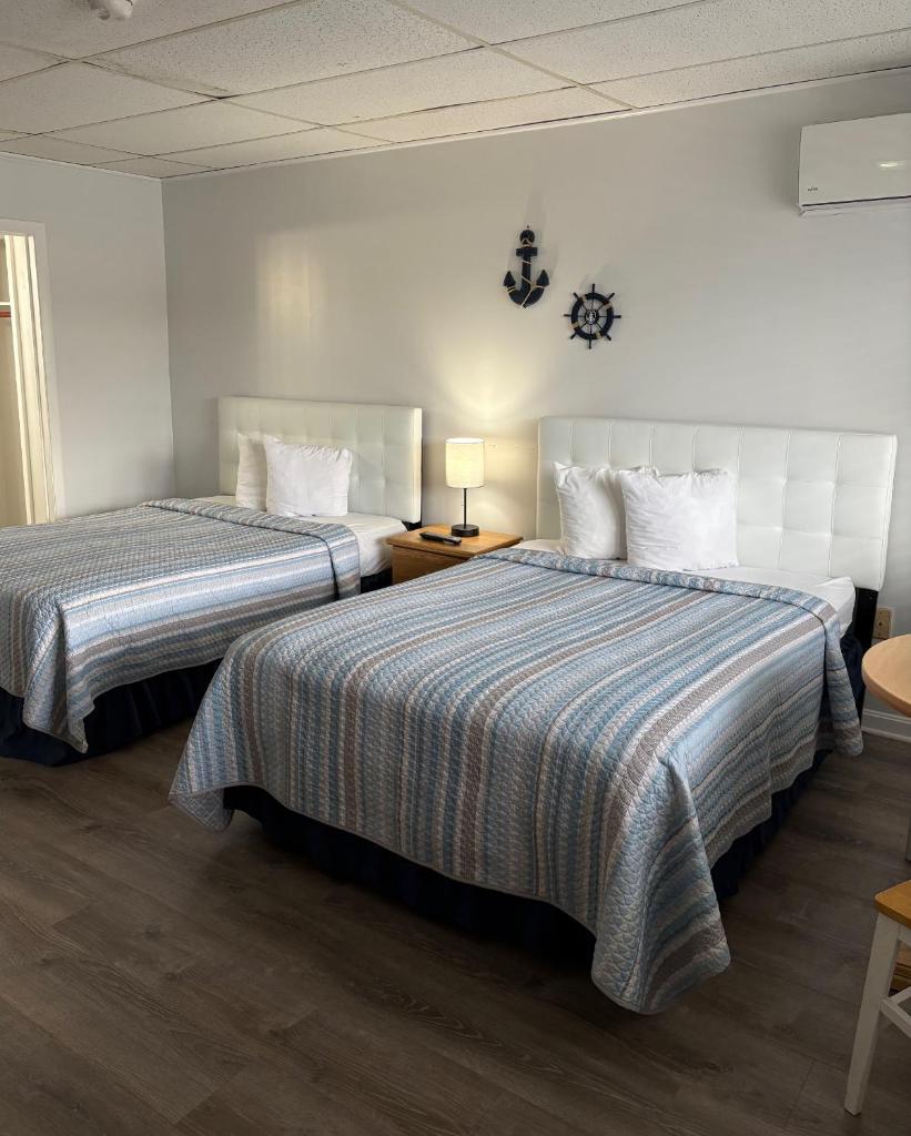 Grand Beach Inn Room Type - Standard Room with Kitchenette Grand Beach Inn Room Type - Standard Room with Kitchenette