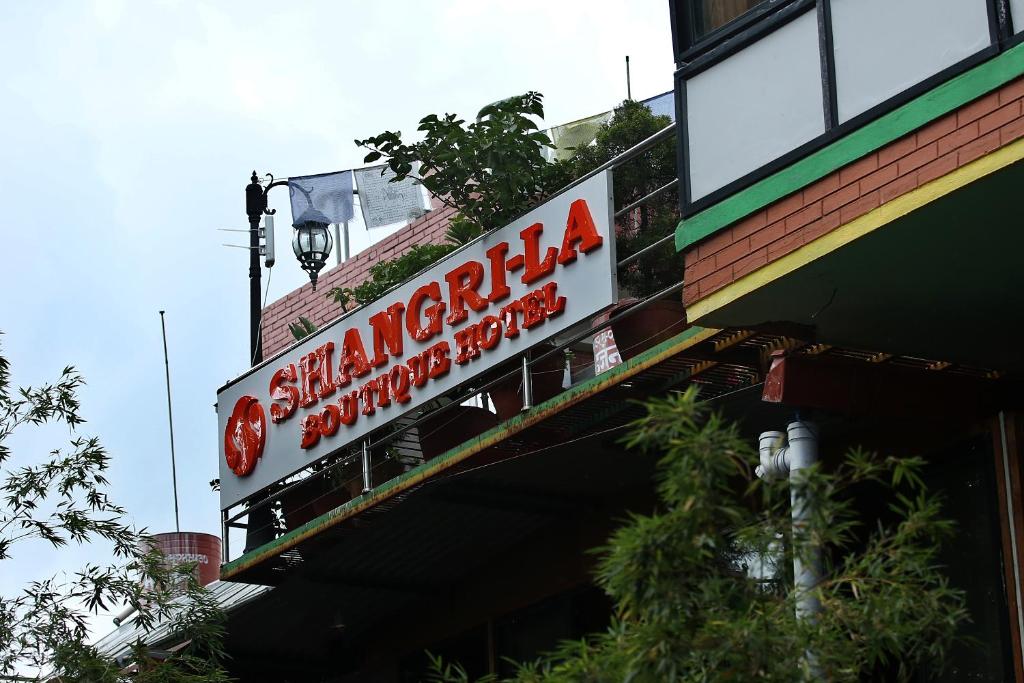Shangri-la Boutique Hotel photo 2