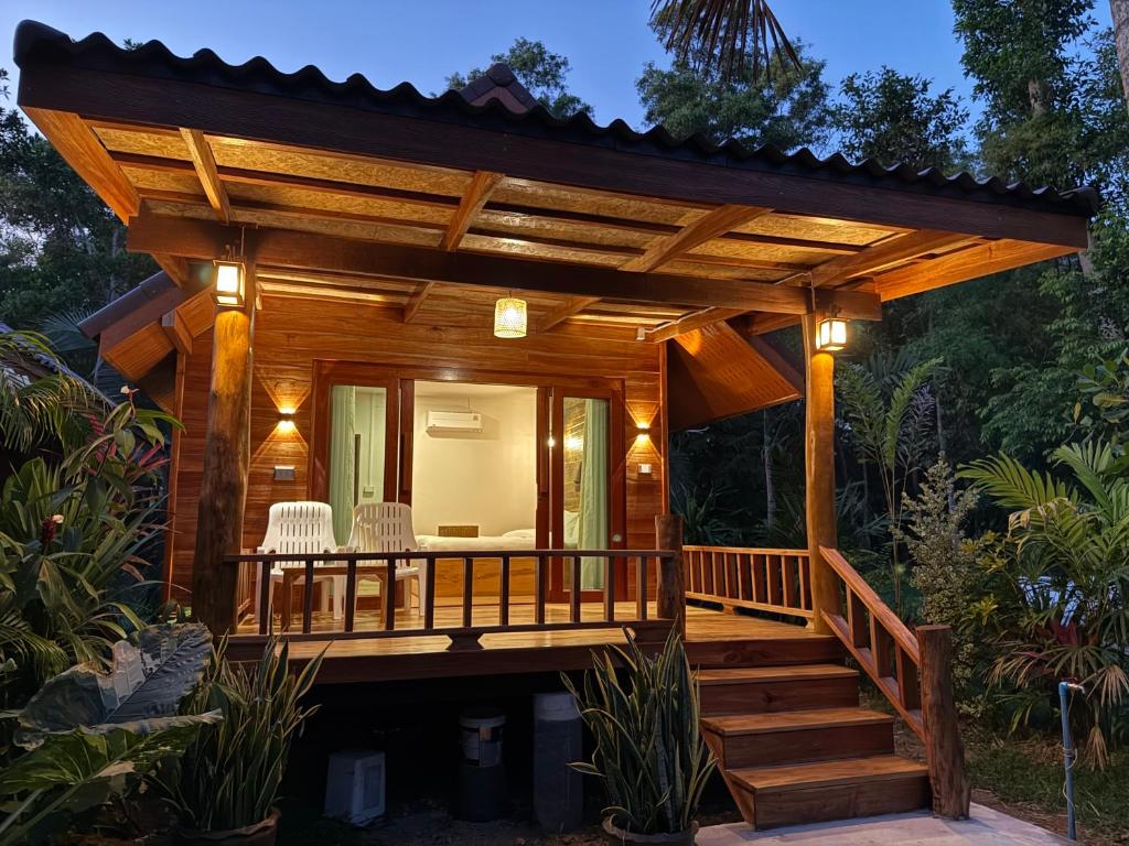 Koh Jum Bungalow & Hostel, Phi Phi