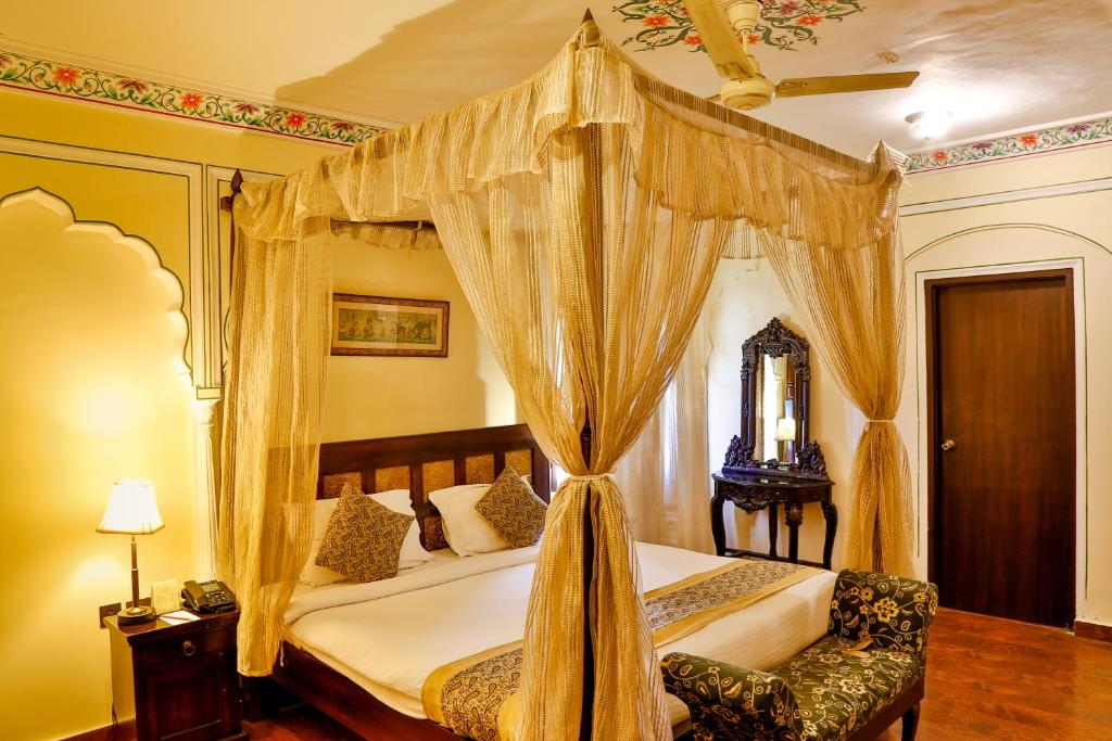 Двухместный (Двухместный номер «Премиум» с 1 кроватью), WelcomHeritage Traditional Haveli