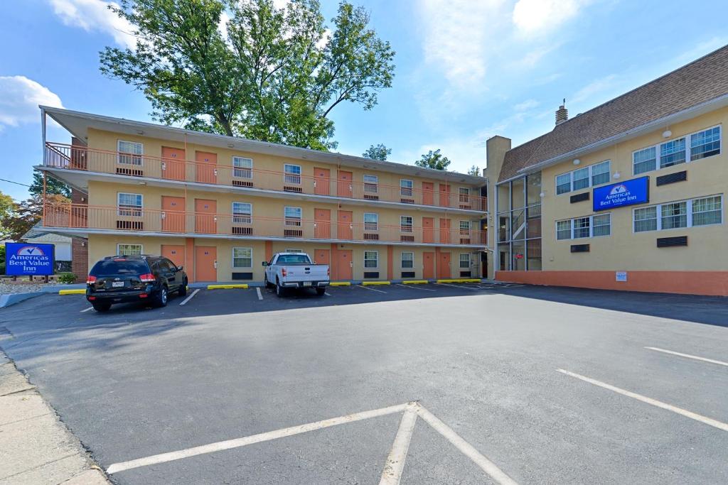 Media Inn and Suites image