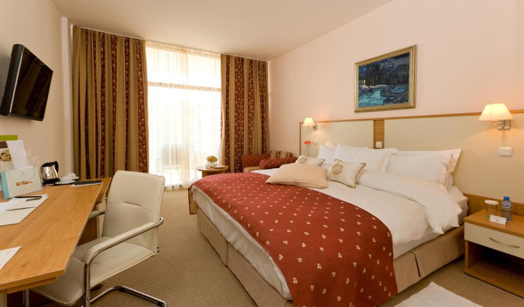 Apollo Spa Resort - Ultra All Inclusive - Indoor Pool, Steam Bath & Sauna - Aphrodite Beauty Spa photo 4
