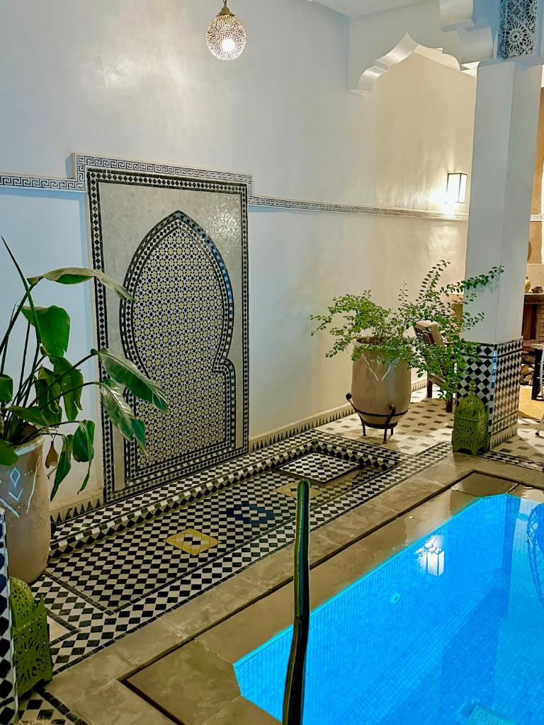 Hotel Riad Amlal - Tap to explore photos