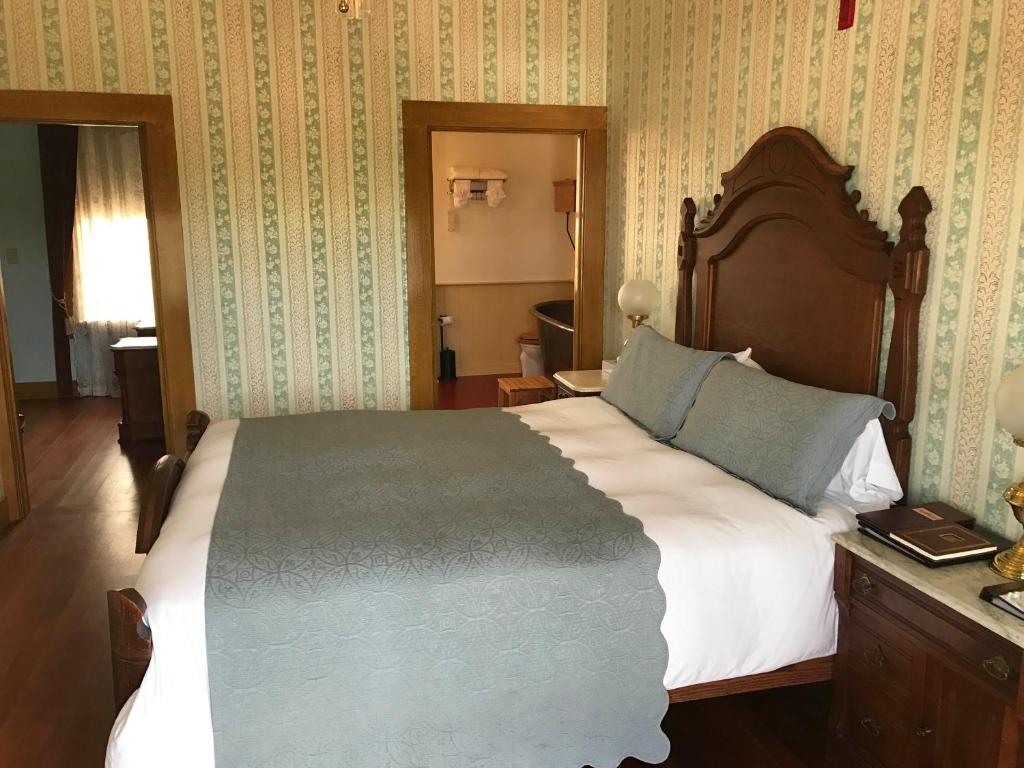 Сьюит (Люкс с 2 спальнями), Cosmopolitan Hotel