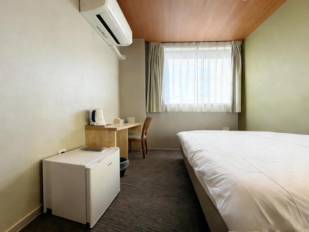 Kansai Airport Hotel Pine Villa - Tap to explore photos