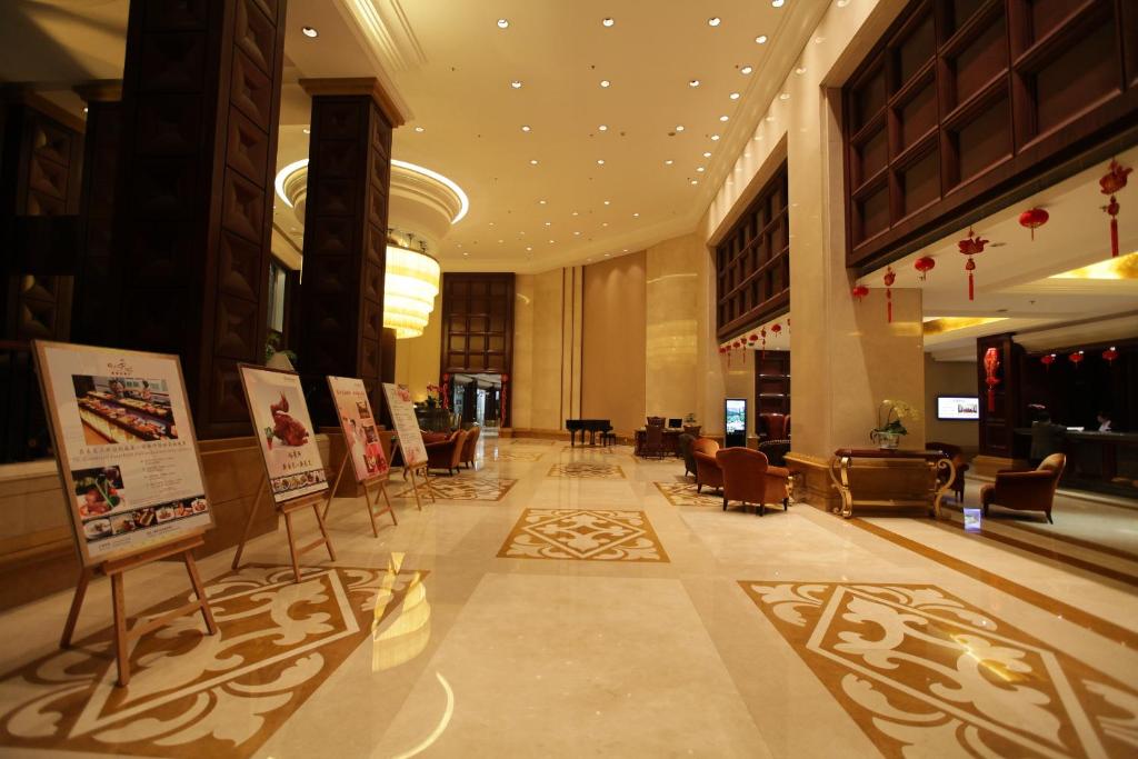 Grand Royal Hotel photo 4