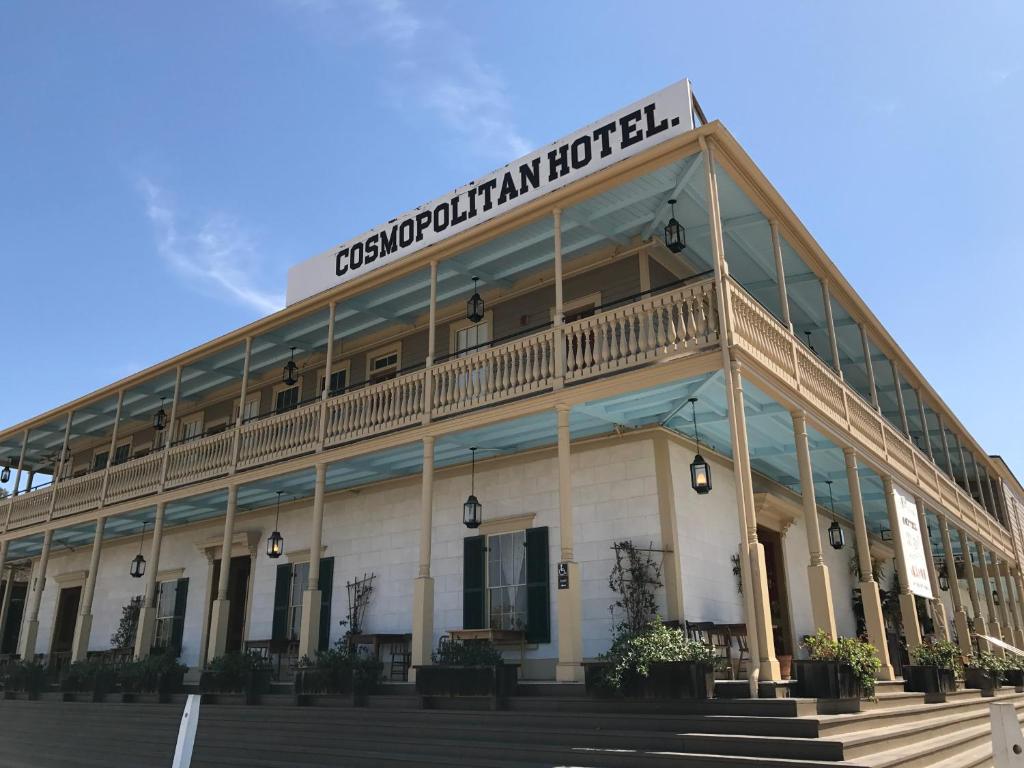 Cosmopolitan Hotel & Restaurant image