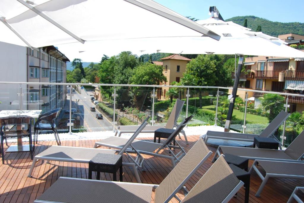 Happy Hotel Atelier Gardone Riviera Centro & Beach photo 1