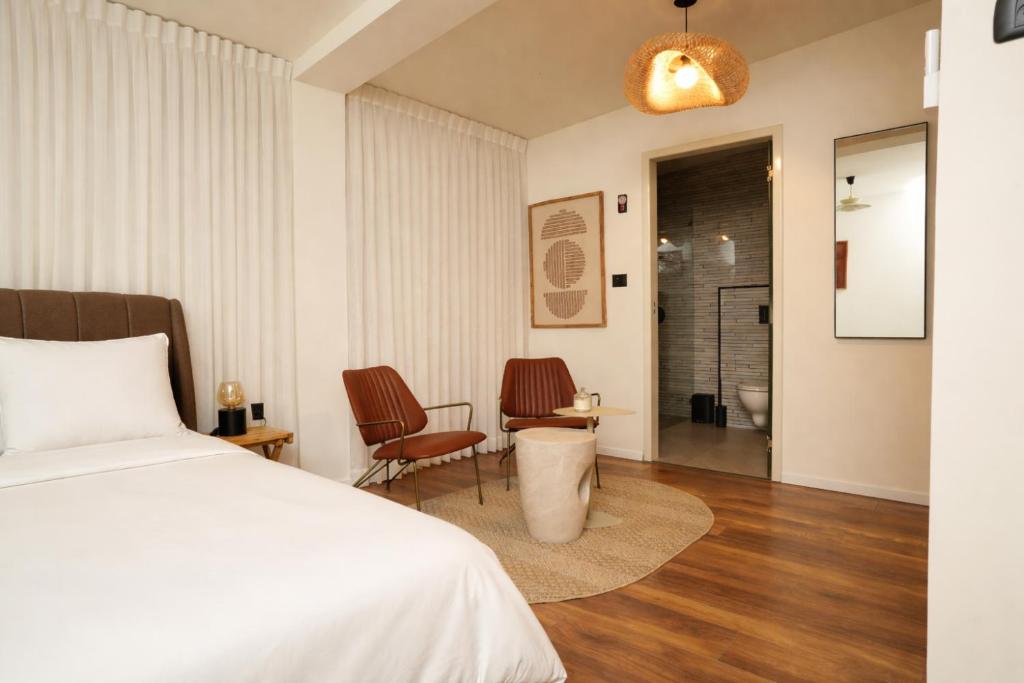 One Apartments TLV Room Type - King Studio