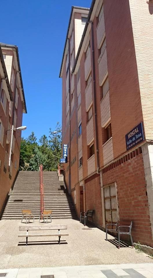 Hostal Valle De Tena photo 2