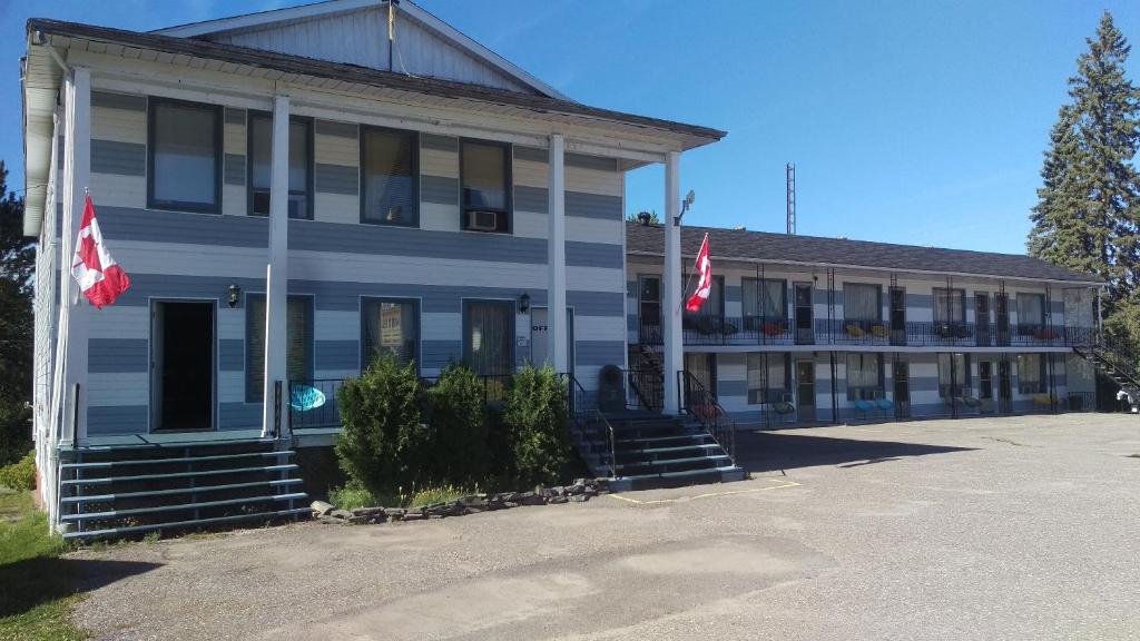 Frontiersman Motel photo 1