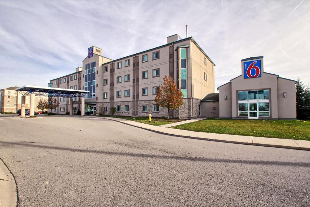 Motel 6-London, ON - Ontario photo 2