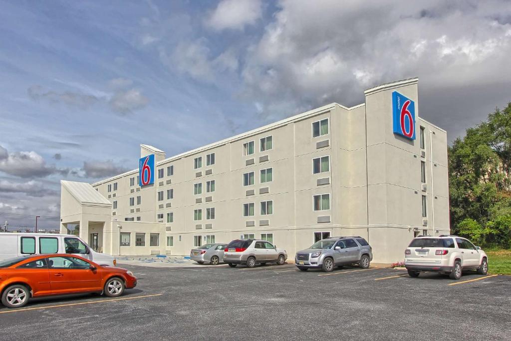 Motel 6-York, PA - North photo 2