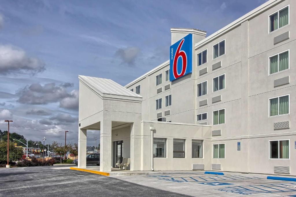 Motel 6-York, PA - North photo 3