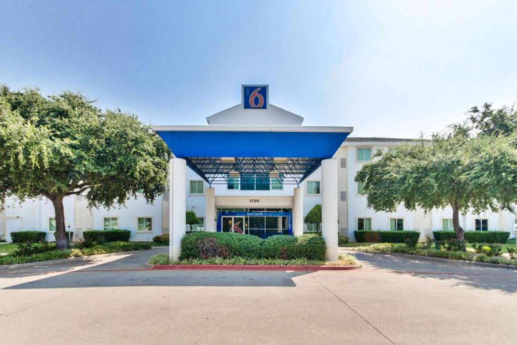 Motel 6 Lewisville, TX - Dallas image