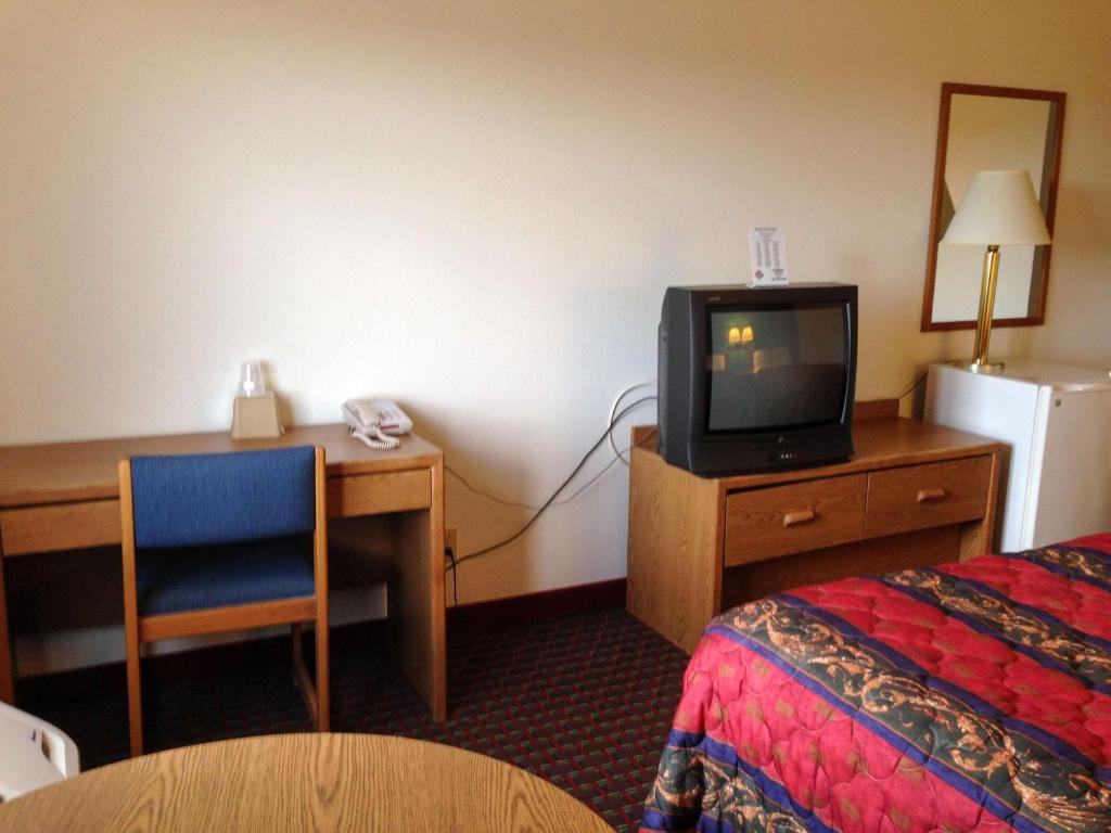 Motel 6-Sedalia, MO photo 4