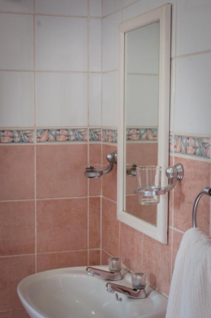 Sun Ray Guest House photo 2