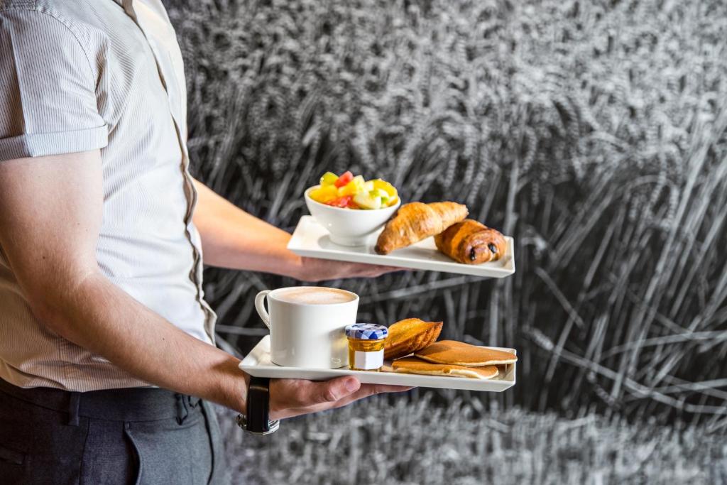 이비스 생-드니 스타드 외스트 (ibis Saint-Denis Stade Ouest) - 레스토랑