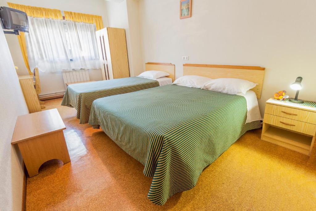 Трехместный (Улучшенный трехместный номер), Pereira Guesthouse