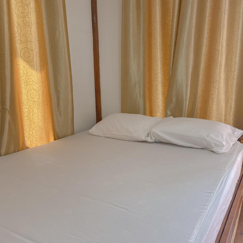 Kitchen Baan Mai Sak Homestay, Khao Wong Phrachan Room Type - Minimal Double Room