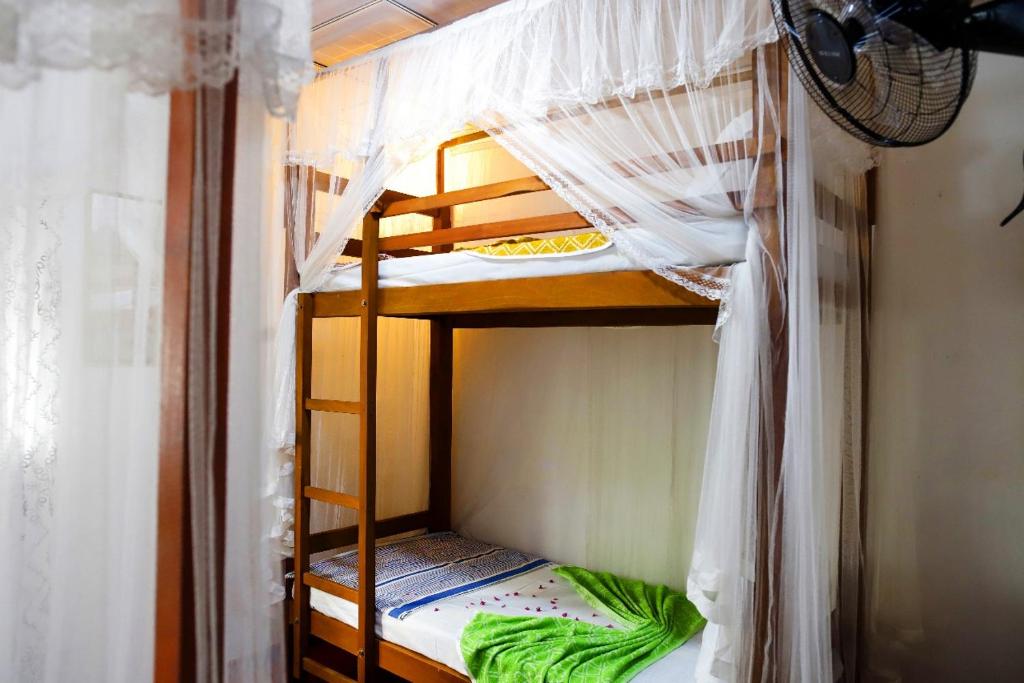 Happy Morning Bliss Guest House - Tap to explore photos