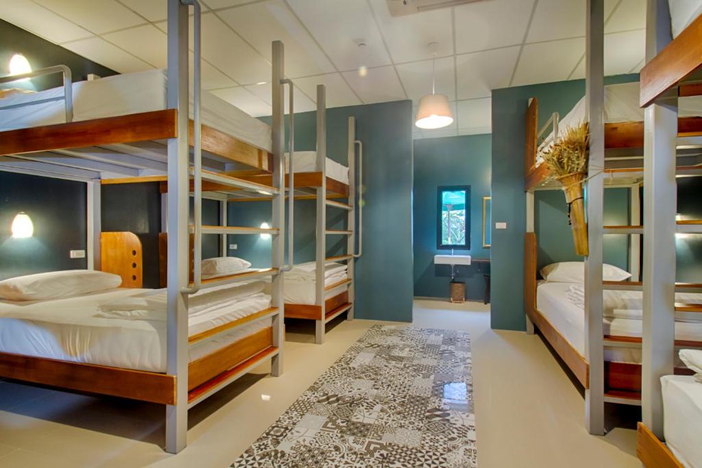 Номер (Кровать в общем номере для мужчин и женщин с 10 кроватями), Hom Hostel & Cooking Club