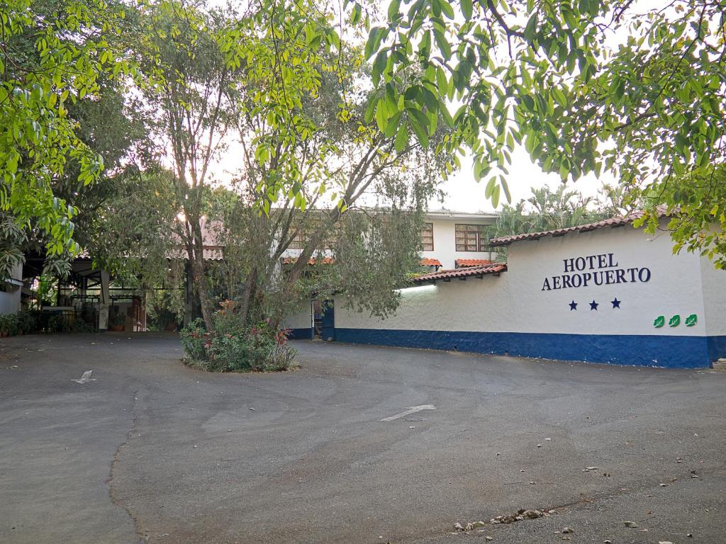 Hotel Aeropuerto photo 2