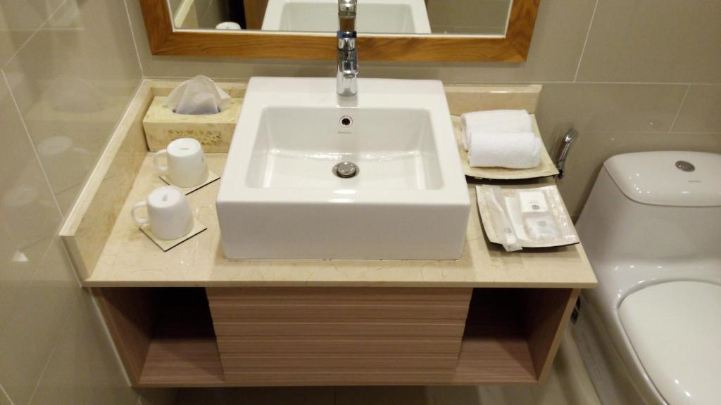 Ocean Apartment Spa & Golf Danang