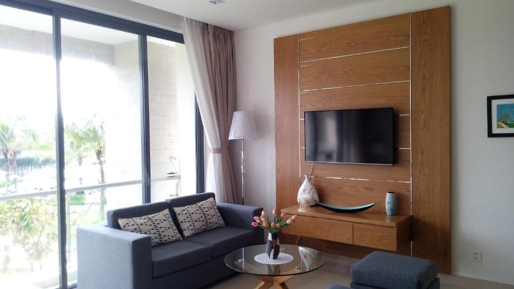 Ocean Apartment Spa & Golf Danang