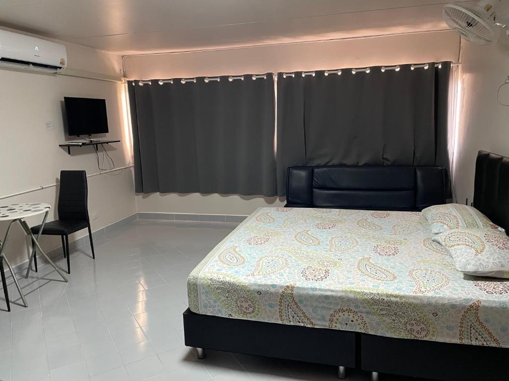 Impact Dailyroom C3,C4by Anna Room Type - Deluxe Queen Room