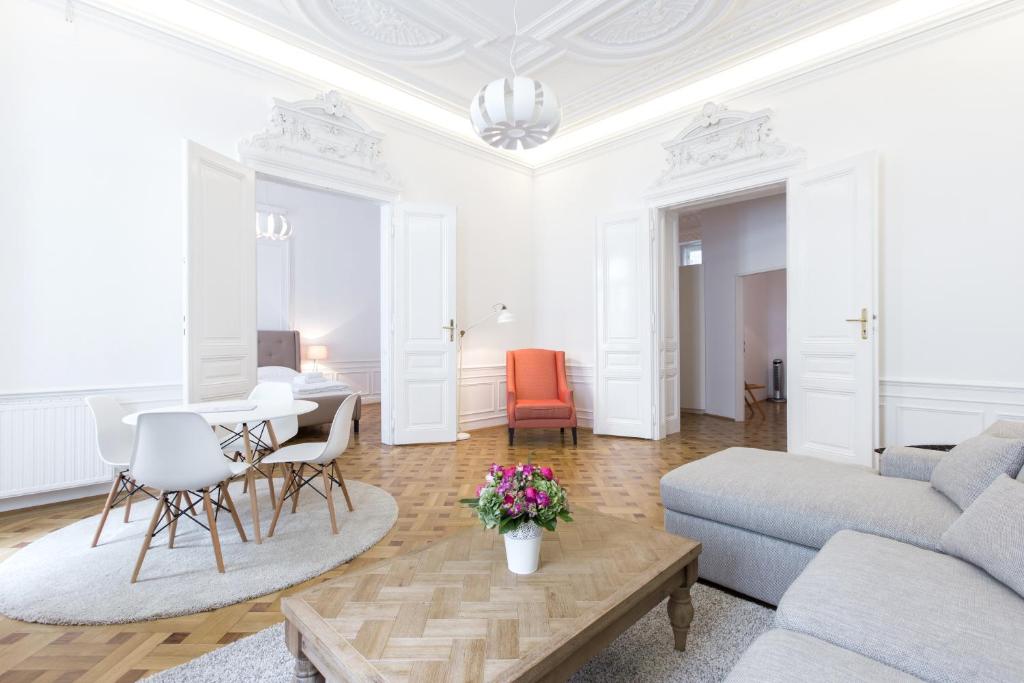 Апартаменты (Апартаменты Делюкс № 18А), HeyMi Apartments in City Center