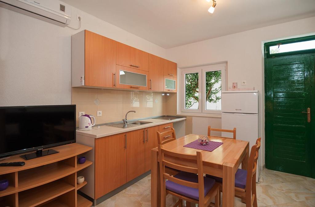 Apartments Krvavica photo 2