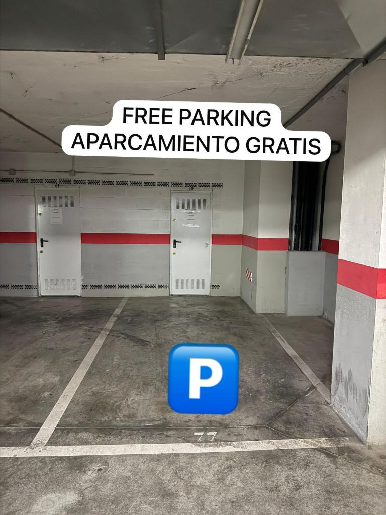 Armengual Centro Apartments FREE PARKING - Tap to explore photos