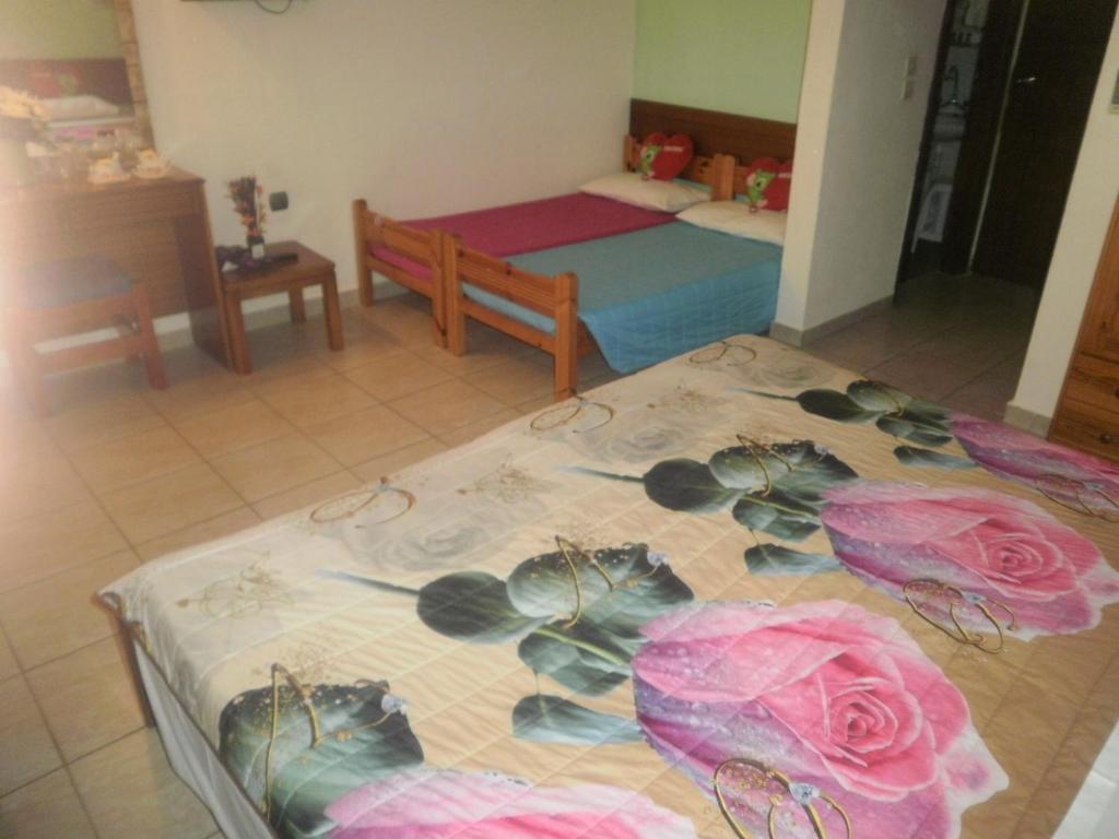 Студио (Семейный номер-студио (для 2 взрослых и 2 детей)), Tassos Apartments with garden