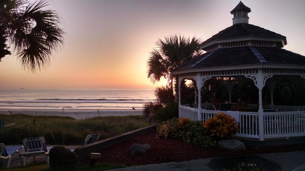 Coral Sands Inn photo 4