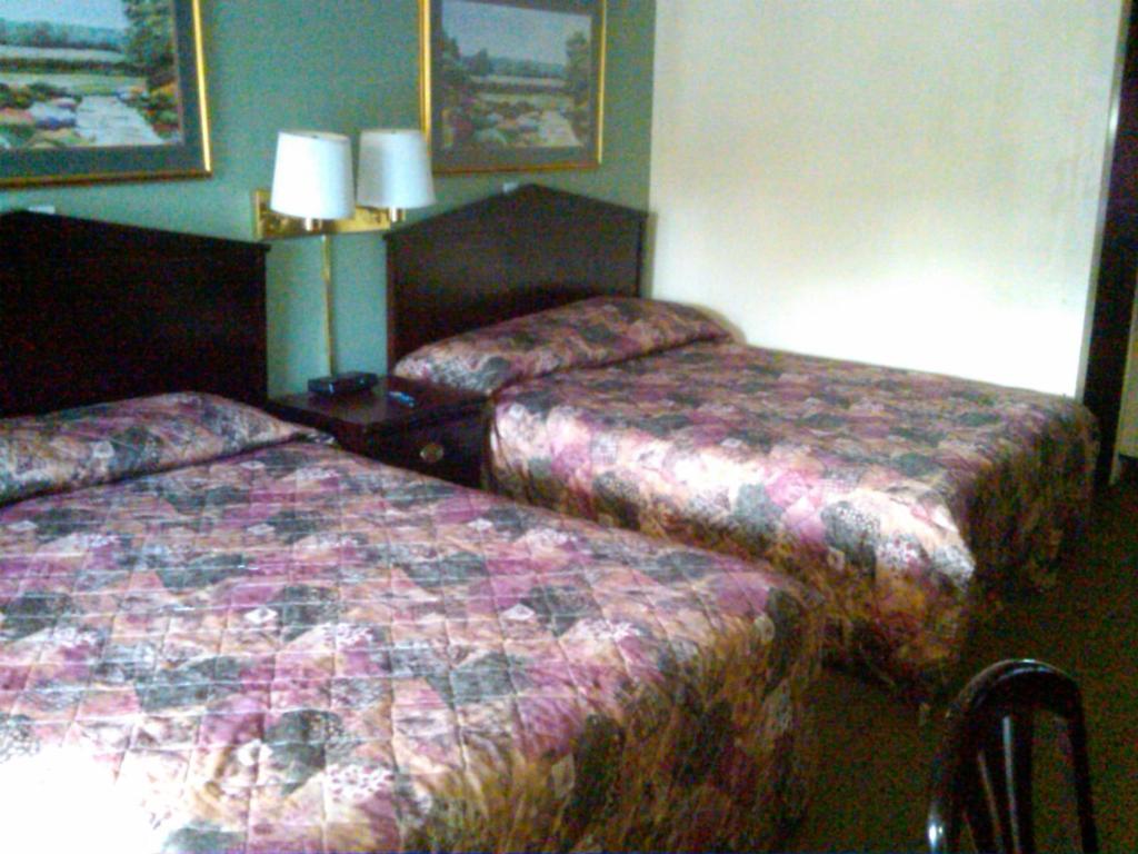 Knights Inn - Battle Creek photo 3