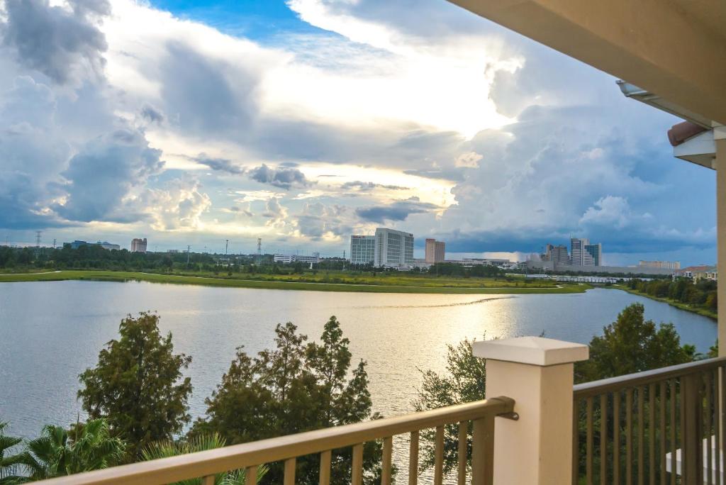 Orlando Escape image