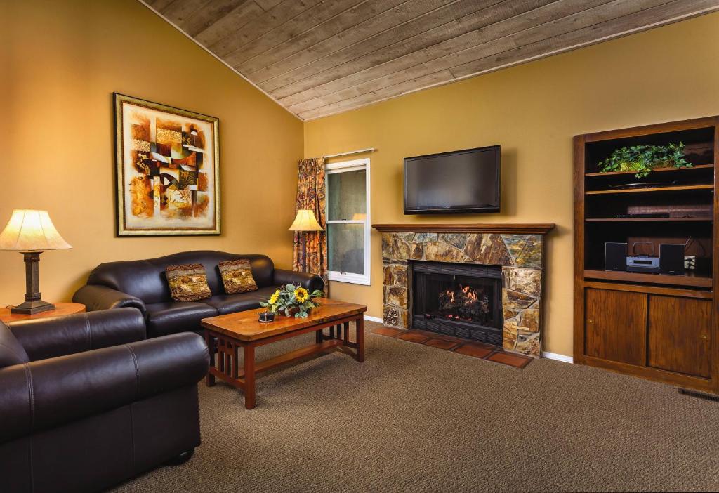 Club Wyndham Flagstaff - Tap to explore photos
