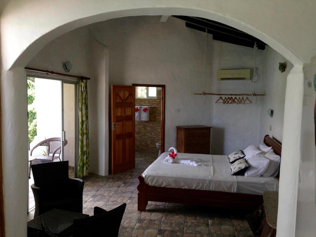 Сьюит (Люкс для новобрачных), Lazare Picault Hotel