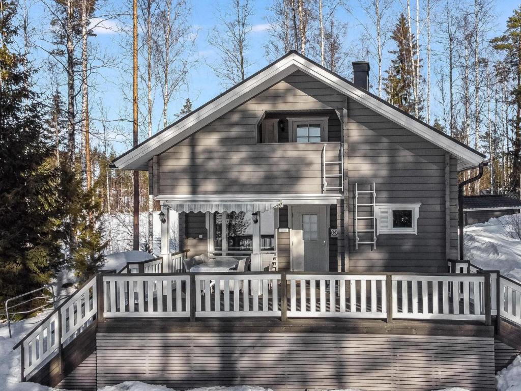 Holiday Home Naurisniemi by Interhome